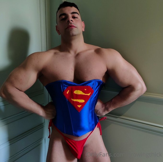 Twitter @pig_pervert | succhia capezzoli