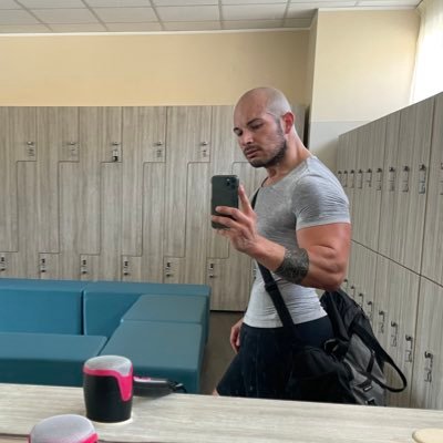 Twitter@EneaAngelov |Masturbatore coppa High-Tech